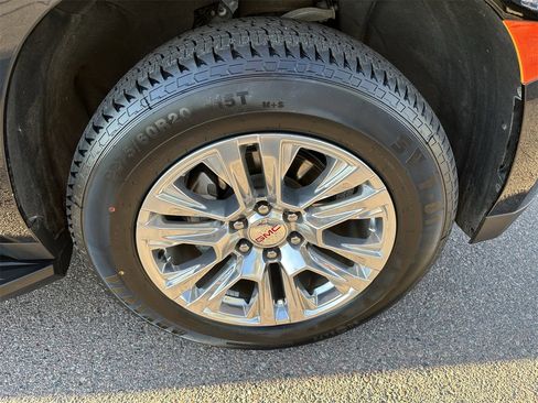 Used 2024 GMC Yukon Denali image 10