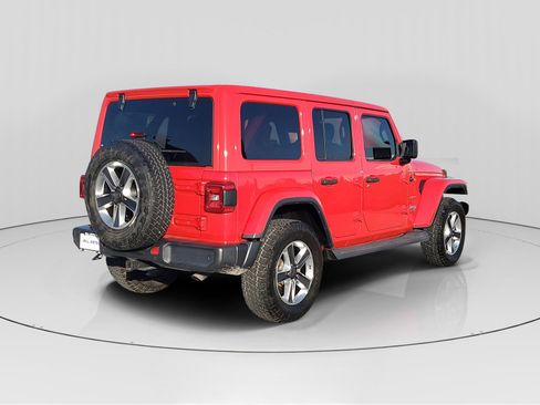 Used 2019 Jeep Wrangler Unlimited Sahara image 4