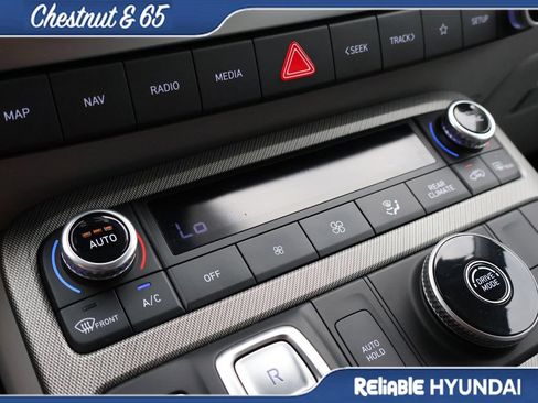 Certified 2025 Hyundai Palisade SEL FWD image 31