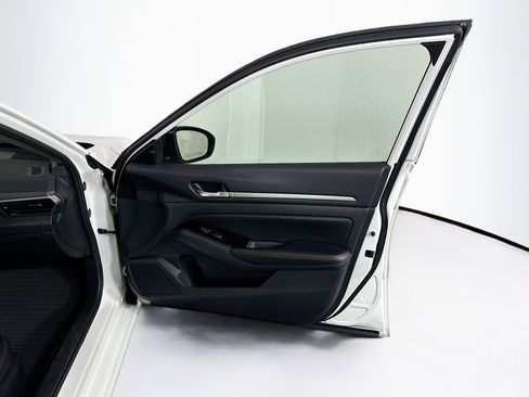 Used 2024 Nissan Altima 2.5 SR image 29