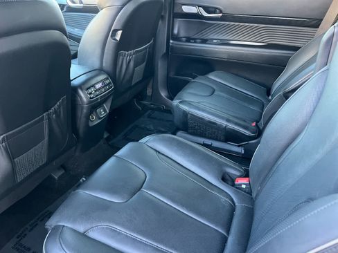 Used 2025 Hyundai Palisade Calligraphy image 5
