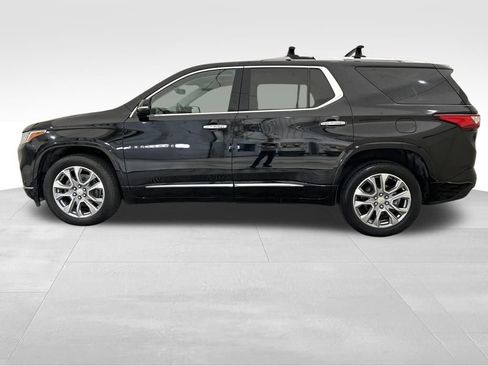 Used 2018 Chevrolet Traverse Premier w/ Driver Confidence II Package image 2