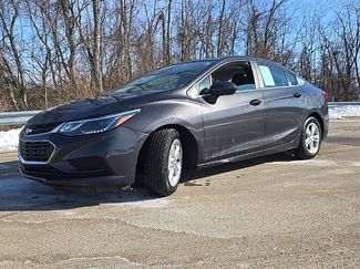 Used 2017 Chevrolet Cruze LT w/ Sun And Sound Package video 1
