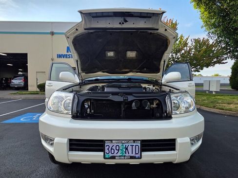 Used 2005 Toyota 4Runner Limited image 30