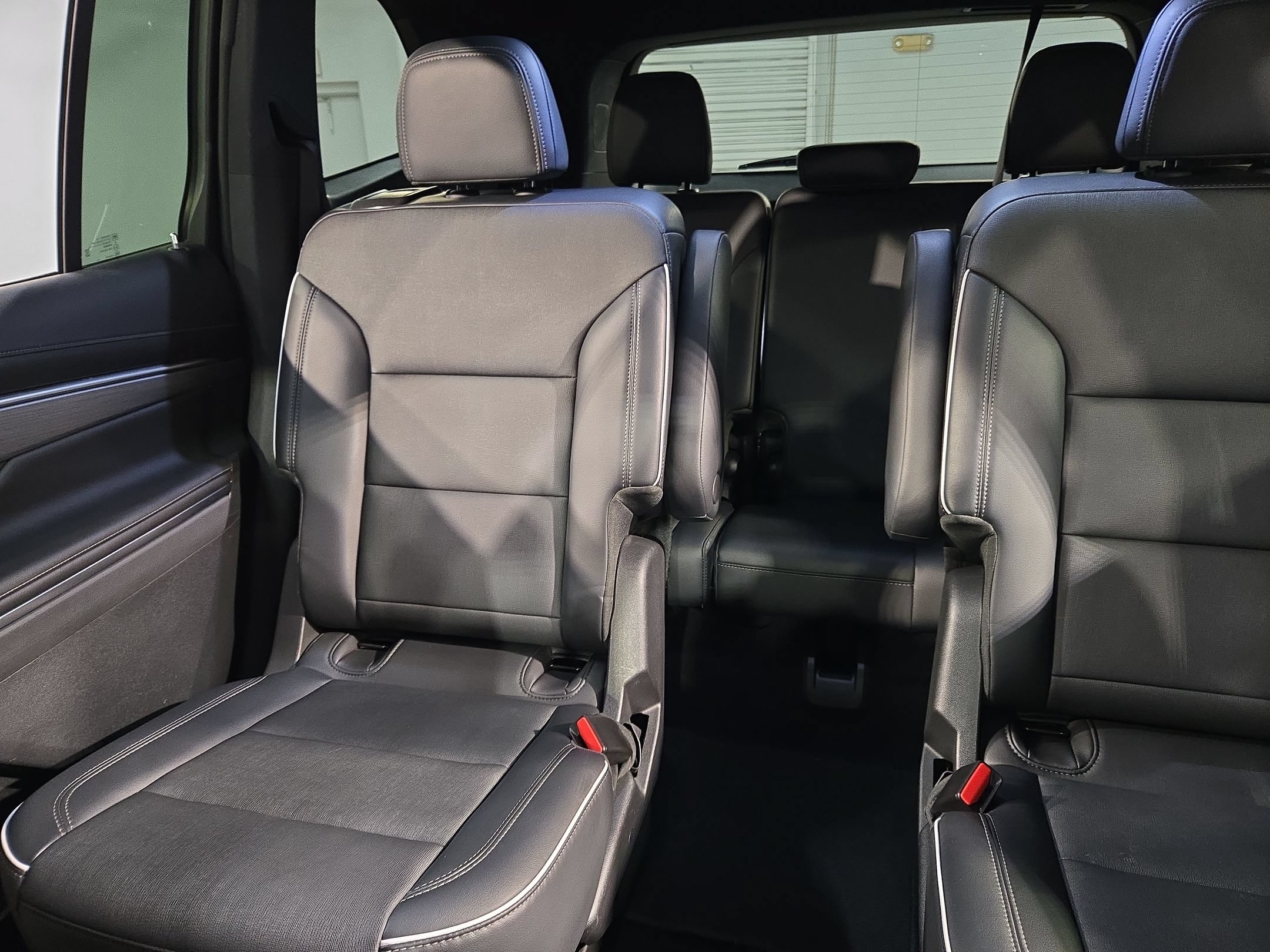 Used 2025 Buick Enclave Preferred FWD image 12
