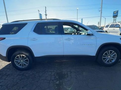 Used 2022 Chevrolet Traverse LT AWD/4WD image 9