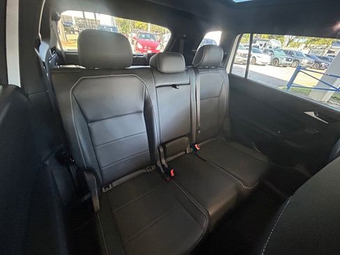 Used 2021 Volkswagen Tiguan SE R-Line image 29