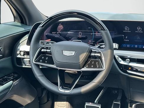 New 2026 Cadillac Lyriq Signature Sport w/ Nappa Leather Package AWD/4WD image 5
