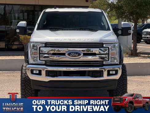 Used 2019 Ford F250 Lariat w/ Lariat Value Package AWD/4WD image 2