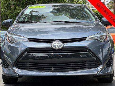 Used 2017 Toyota Corolla LE w/ Carpet Mat Package (TMS) FWD image 9