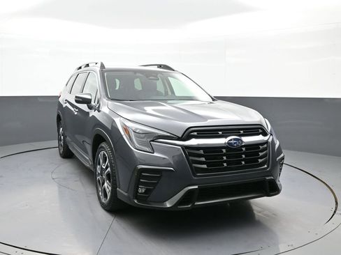 Used 2023 Subaru Ascent Limited image 3