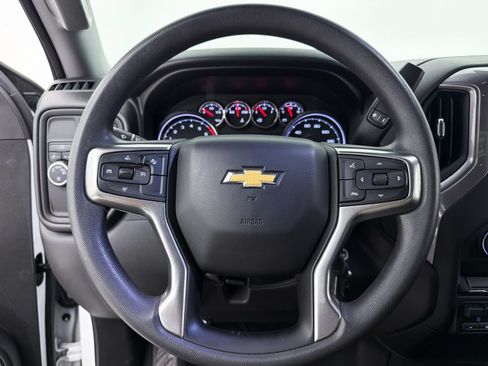 Used 2021 Chevrolet Silverado 1500 Custom w/ Safety Confidence Package RWD image 5