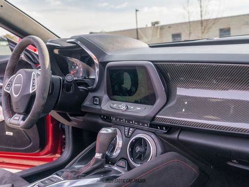 Used 2019 Chevrolet Camaro ZL1 image 40