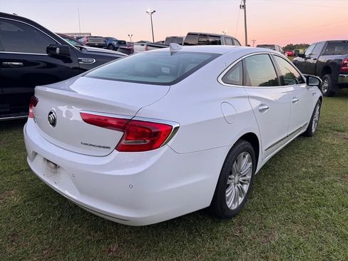 Used 2018 Buick LaCrosse Essence FWD image 4