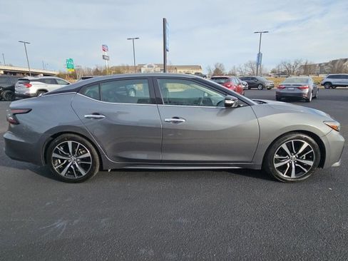 Used 2023 Nissan Maxima SV w/ Floor Mat Group image 4