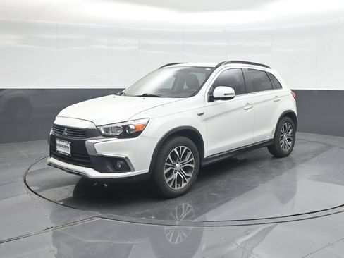 Used 2017 Mitsubishi Outlander Sport SEL FWD image 1
