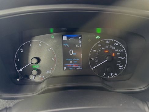 Certified 2023 Toyota Corolla SE image 18