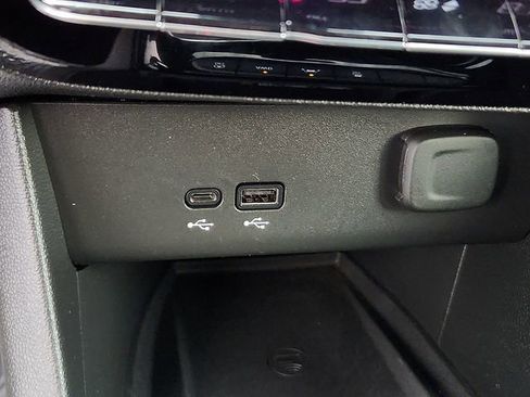 Certified 2024 Buick Encore GX Avenir w/ Avenir Technology Package image 24