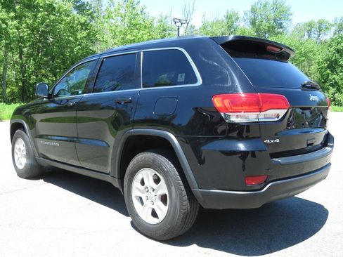 Used 2017 Jeep Grand Cherokee Laredo w/ Quick Order Package 23E AWD/4WD image 7