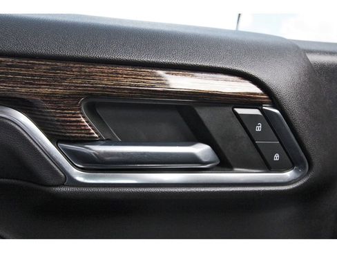 Used 2022 GMC Sierra 1500 Elevation image 24