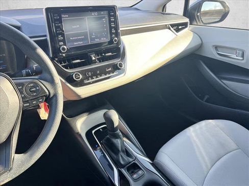 Used 2020 Toyota Corolla LE image 15