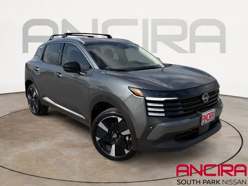 Used 2026 Nissan Kicks SR FWD image 1