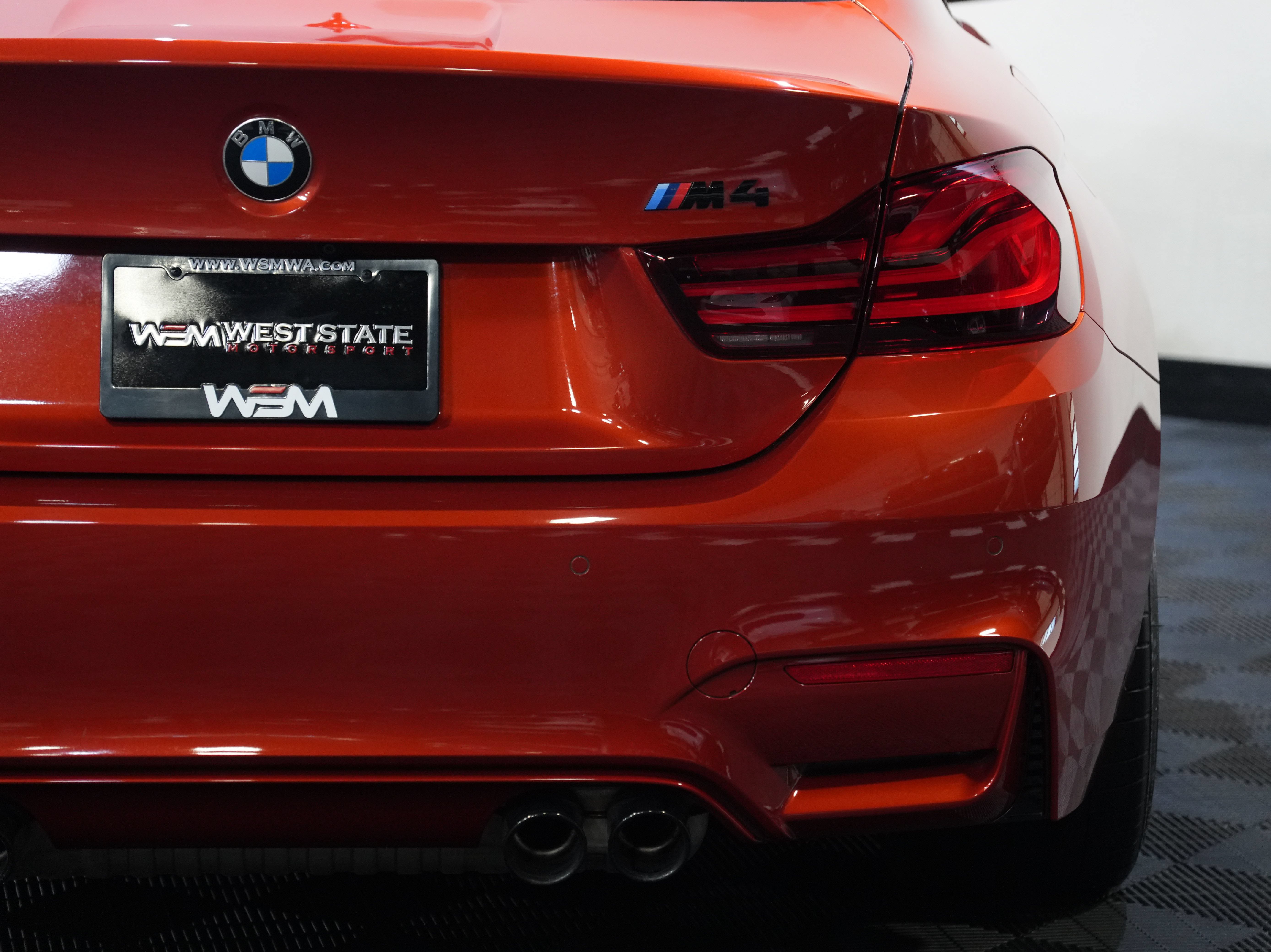Used 2020 BMW M4 Coupe w/ Competition Package RWD image 17