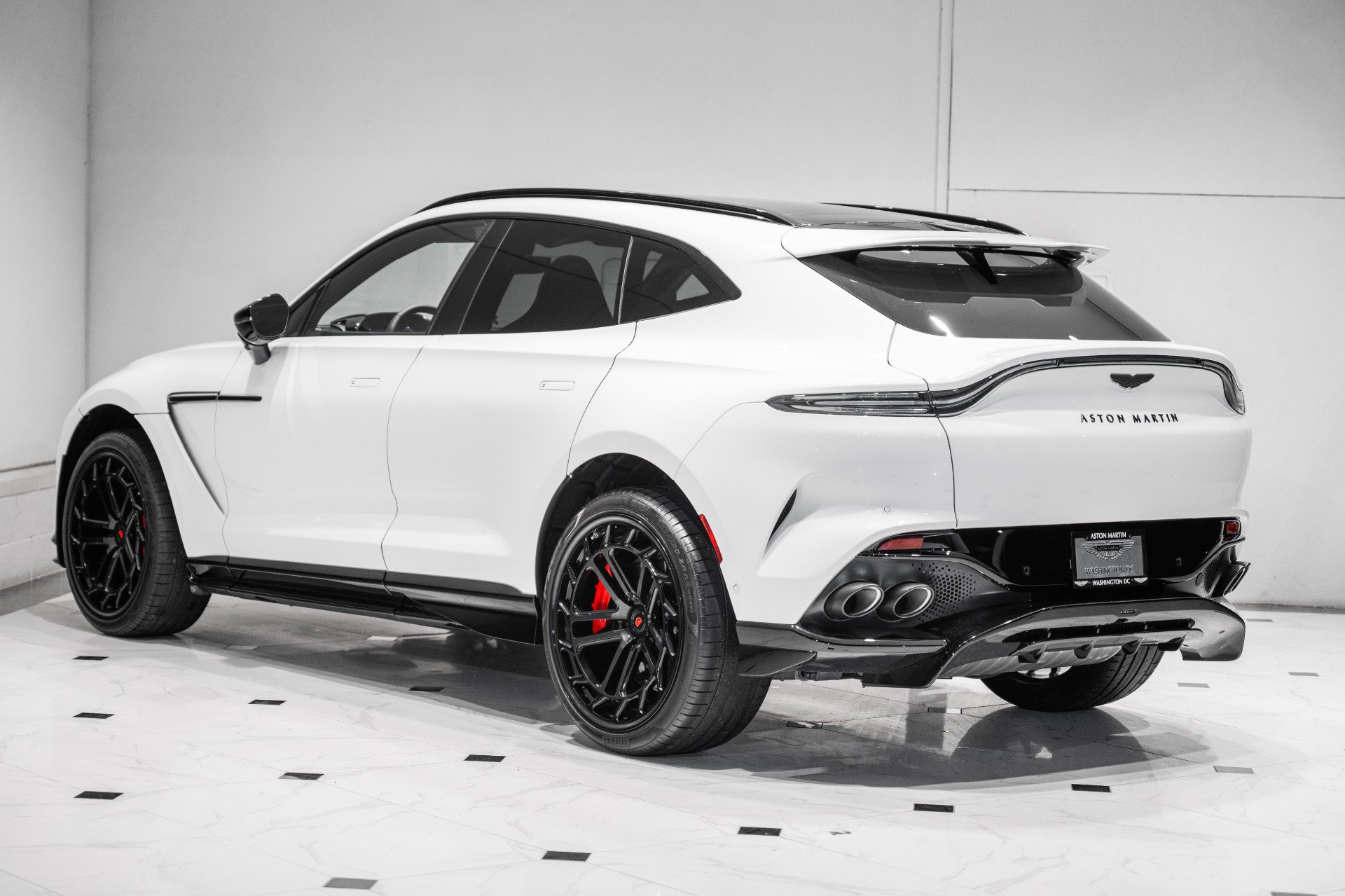 New 2026 Aston Martin DBX 707 AWD/4WD image 2