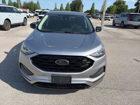 Used 2024 Ford Edge SE w/ Black Appearance Package AWD/4WD image 2