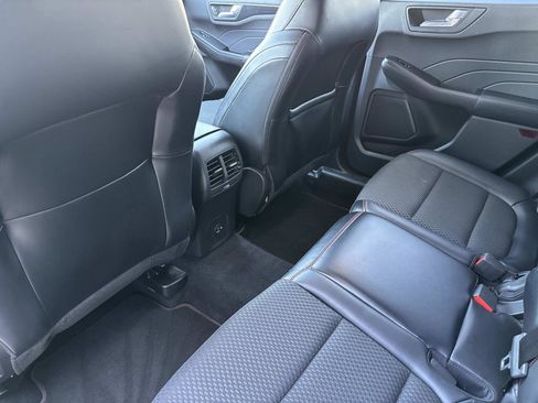 Used 2023 Ford Escape ST-Line Select image 12