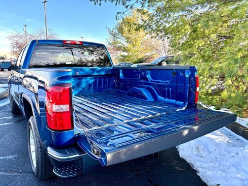 Used 2019 GMC Sierra 1500 SLE w/ SLE Value Package image 17