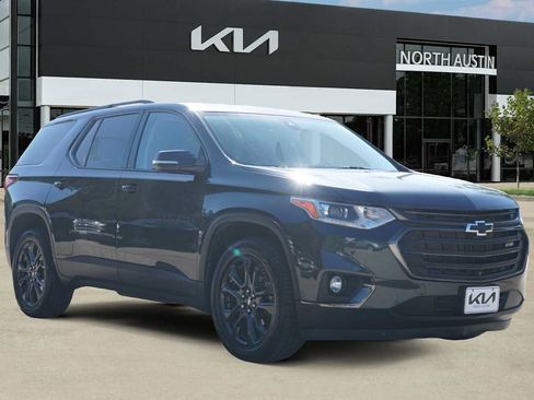 Used 2021 Chevrolet Traverse RS w/ LPO, Cargo Package FWD image 7