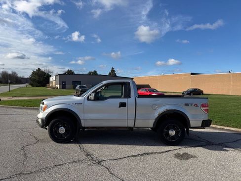 Used 2010 Ford F150 STX image 2