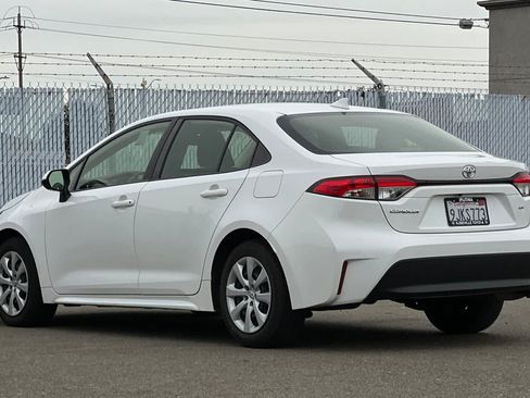 Certified 2024 Toyota Corolla LE FWD image 5