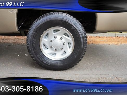 Used 2003 Ford F250 4x4 Regular Cab Super Duty image 3