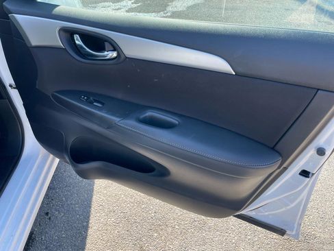 Used 2019 Nissan Sentra S image 29