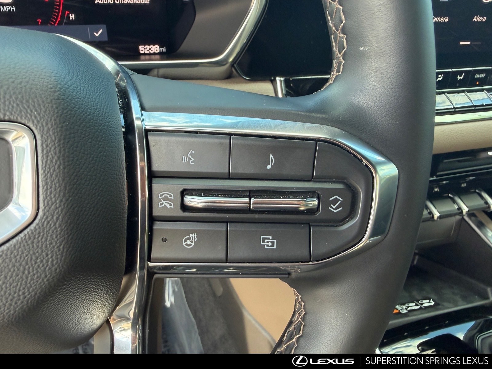 Used 2025 GMC Canyon Denali AWD/4WD image 24