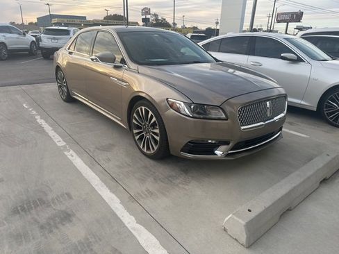 Used 2019 Lincoln Continental Select w/ Continental Climate Package image 5