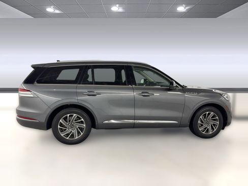 Used 2021 Lincoln Aviator 2WD w/ Elements Package image 8