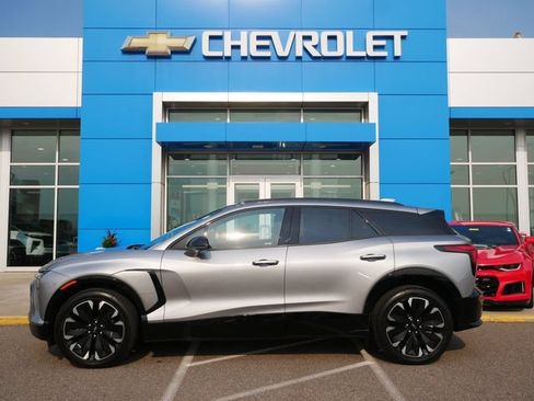 Used 2024 Chevrolet Blazer EV RS AWD/4WD image 4