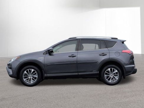 Used 2018 Toyota RAV4 XLE w/ Convenience Package image 10