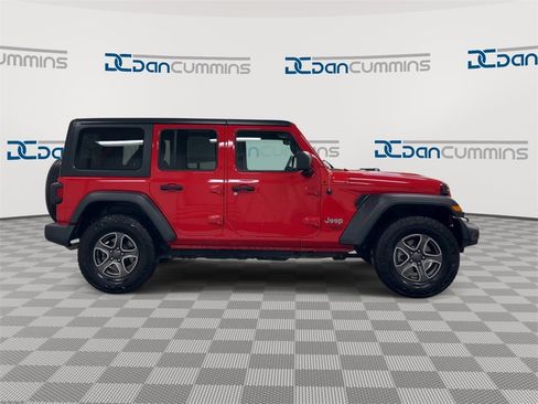 Used 2018 Jeep Wrangler Unlimited Sport S image 9