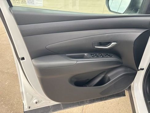 Used 2025 Hyundai Santa Cruz SE image 12