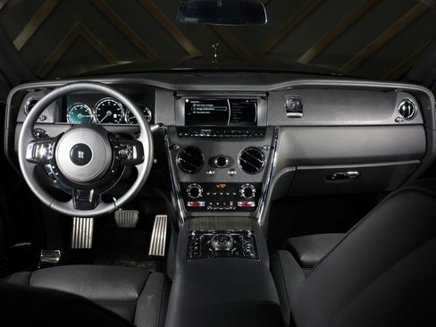 Used 2019 Rolls-Royce Cullinan image 5