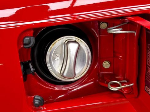 Used 1987 Mercedes-Benz 560 SL image 16