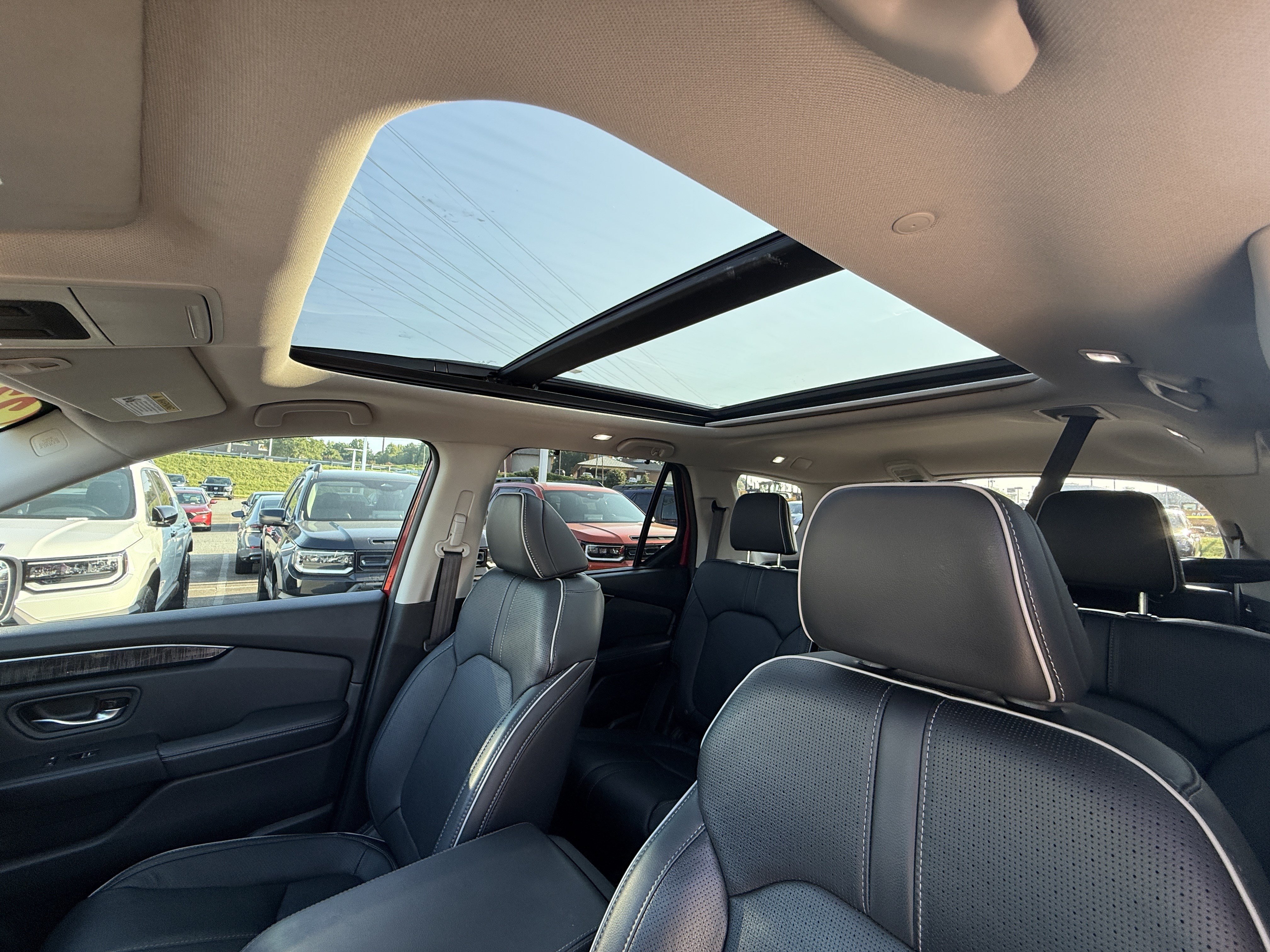 Certified 2023 Honda Pilot Elite image 32