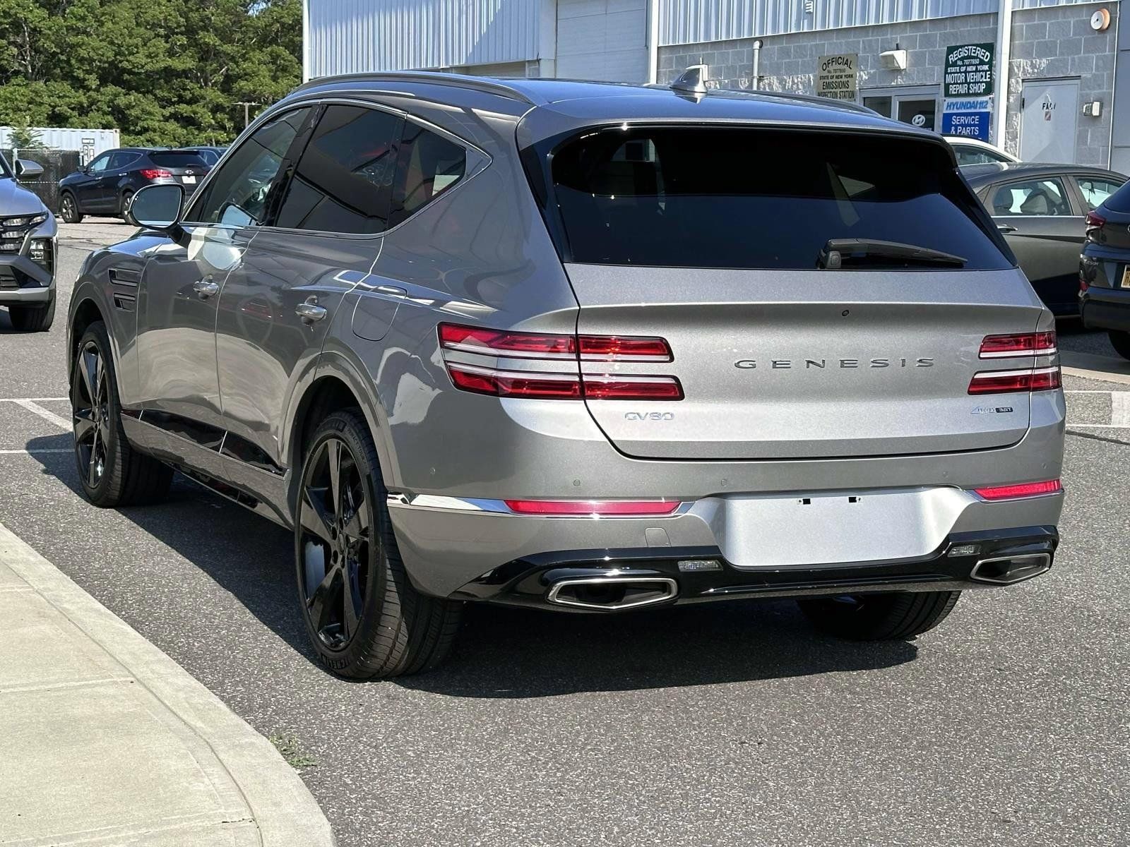 Used 2024 Genesis GV80 3.5T AWD/4WD image 3