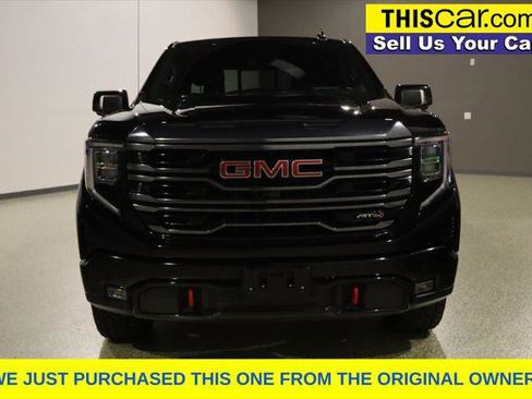 Used 2024 GMC Sierra 1500 AT4 w/ Technology Package AWD/4WD image 3