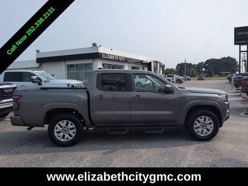 Used 2022 Nissan Frontier SV AWD/4WD image 6