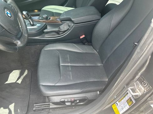 Used 2015 BMW 320i Sedan RWD image 13